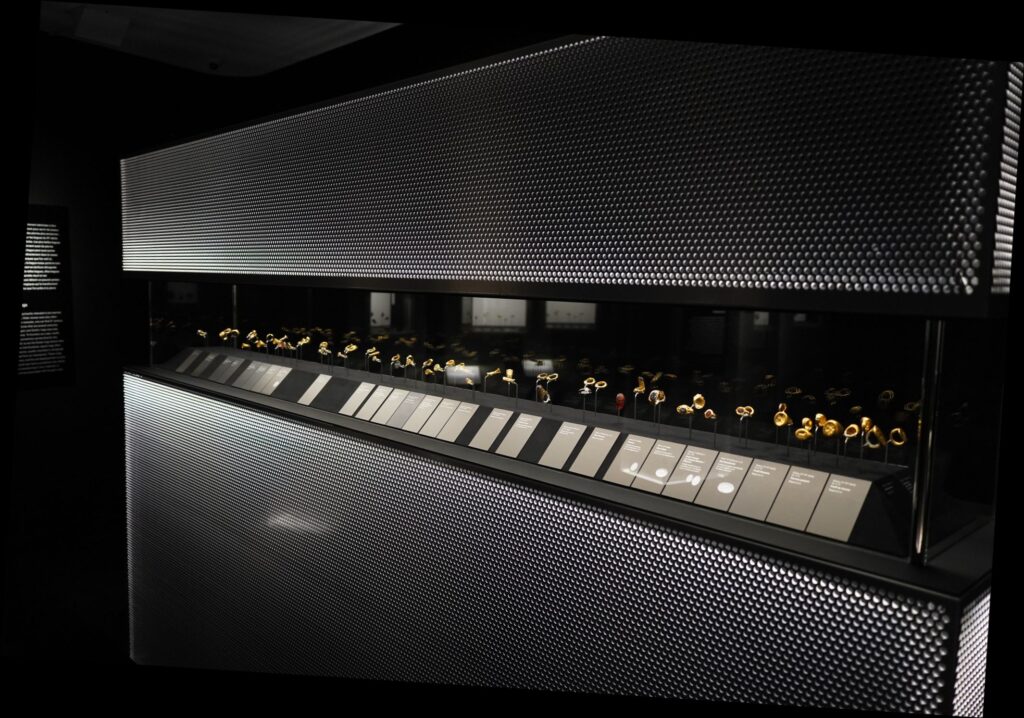 Guy Ladrière collection Ancient Gemstones in the Paris Jewelry School