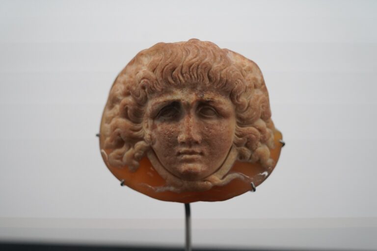 Guy Ladrière collection Ancient Gemstones in the Paris Jewelry School